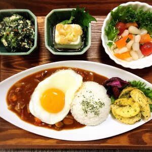 レトルト利用でトマトカレー